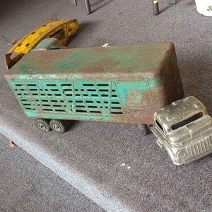 Vintage Structo Farms Truck